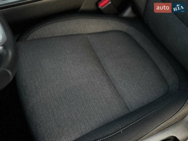 Серый Хендай Kona Electric, объемом двигателя 0 л и пробегом 80 тыс. км за 20700 $, фото 45 на Automoto.ua