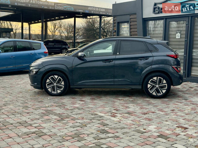 Сірий Хендай Kona Electric, об'ємом двигуна 0 л та пробігом 48 тис. км за 17500 $, фото 5 на Automoto.ua