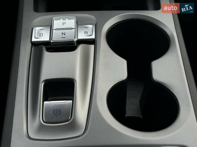 Сірий Хендай Kona Electric, об'ємом двигуна 0 л та пробігом 48 тис. км за 17500 $, фото 33 на Automoto.ua