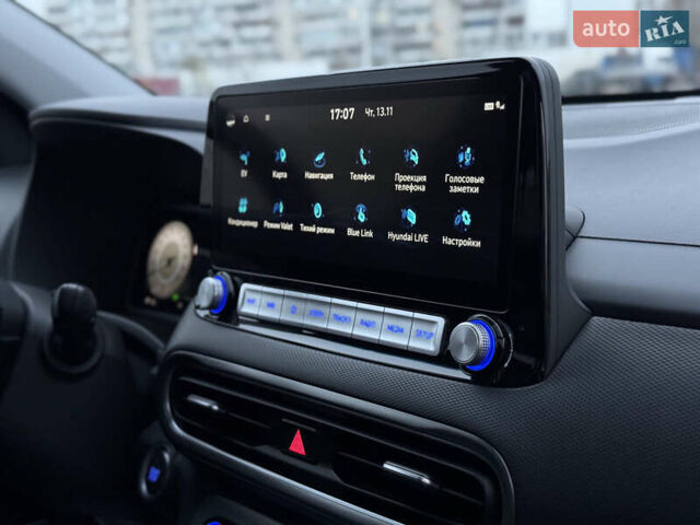 Сірий Хендай Kona Electric, об'ємом двигуна 0 л та пробігом 55 тис. км за 18500 $, фото 37 на Automoto.ua