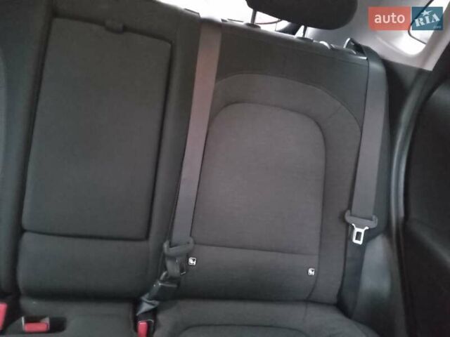 Сірий Хендай Kona Electric, об'ємом двигуна 0 л та пробігом 59 тис. км за 16890 $, фото 38 на Automoto.ua