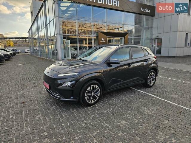 Сірий Хендай Kona Electric, об'ємом двигуна 0 л та пробігом 72 тис. км за 17300 $, фото 3 на Automoto.ua