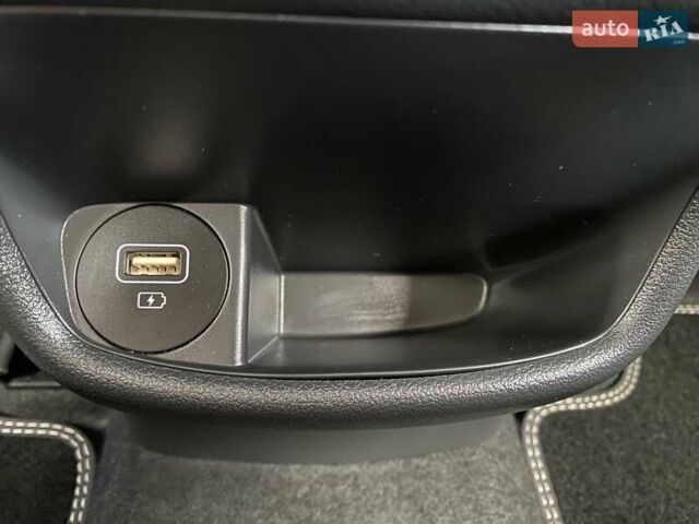 Серый Хендай Kona Electric, объемом двигателя 0 л и пробегом 115 тыс. км за 20600 $, фото 64 на Automoto.ua