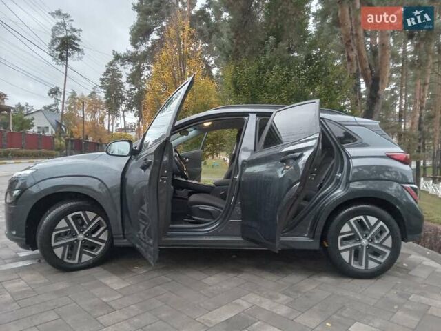 Сірий Хендай Kona Electric, об'ємом двигуна 0 л та пробігом 59 тис. км за 16890 $, фото 23 на Automoto.ua
