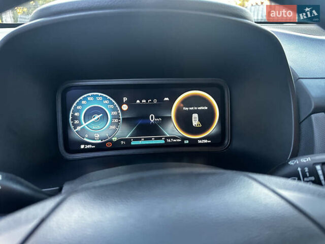 Серый Хендай Kona Electric, объемом двигателя 0 л и пробегом 55 тыс. км за 22000 $, фото 19 на Automoto.ua