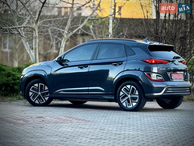 Сірий Хендай Kona Electric, об'ємом двигуна 0 л та пробігом 69 тис. км за 20700 $, фото 40 на Automoto.ua