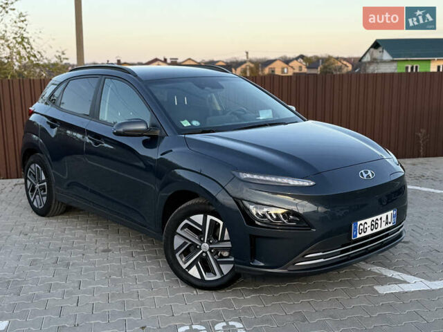 Сірий Хендай Kona Electric, об'ємом двигуна 0 л та пробігом 41 тис. км за 18650 $, фото 13 на Automoto.ua