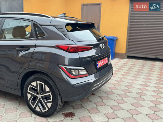 Сірий Хендай Kona Electric, об'ємом двигуна 0 л та пробігом 112 тис. км за 18999 $, фото 44 на Automoto.ua