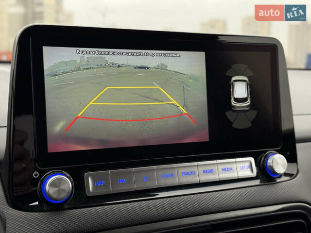 Серый Хендай Kona Electric, объемом двигателя 0 л и пробегом 50 тыс. км за 18500 $, фото 4 на Automoto.ua