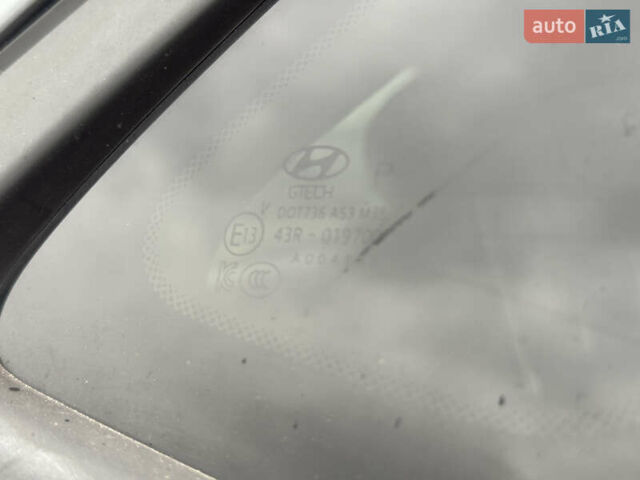 Серый Хендай Kona Electric, объемом двигателя 0 л и пробегом 50 тыс. км за 18500 $, фото 68 на Automoto.ua