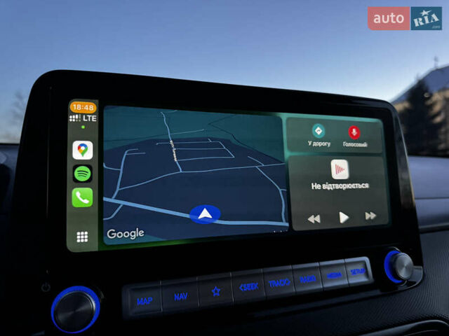 Серый Хендай Kona Electric, объемом двигателя 0 л и пробегом 80 тыс. км за 20700 $, фото 99 на Automoto.ua