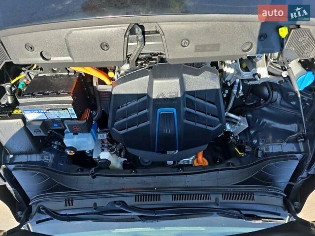 Серый Хендай Kona Electric, объемом двигателя 0 л и пробегом 31 тыс. км за 15000 $, фото 12 на Automoto.ua