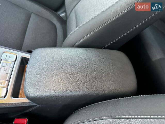 Серый Хендай Kona Electric, объемом двигателя 0 л и пробегом 55 тыс. км за 22000 $, фото 22 на Automoto.ua