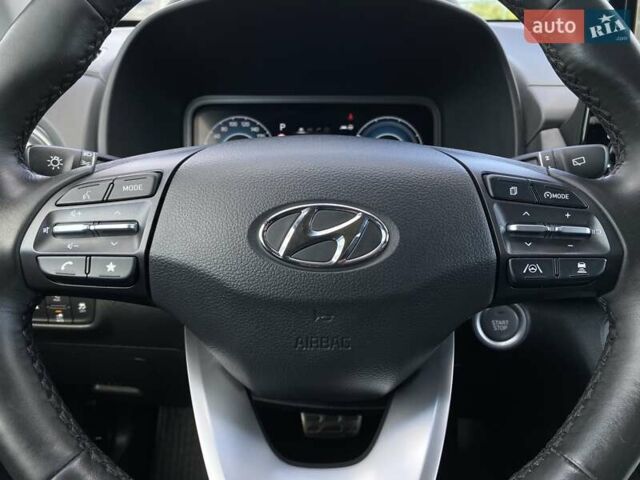 Серый Хендай Kona Electric, объемом двигателя 0 л и пробегом 115 тыс. км за 20600 $, фото 31 на Automoto.ua