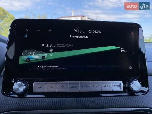 Серый Хендай Kona Electric, объемом двигателя 0 л и пробегом 115 тыс. км за 20600 $, фото 46 на Automoto.ua