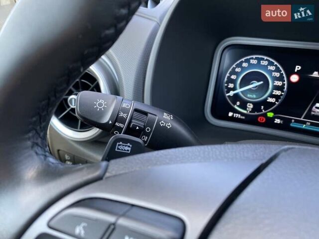 Серый Хендай Kona Electric, объемом двигателя 0 л и пробегом 115 тыс. км за 20600 $, фото 32 на Automoto.ua