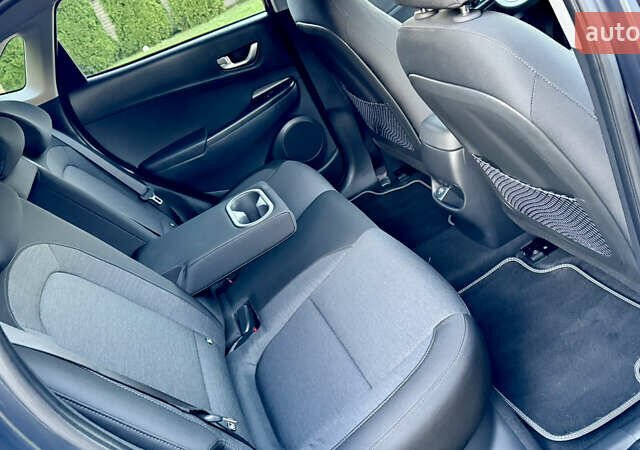 Сірий Хендай Kona Electric, об'ємом двигуна 0 л та пробігом 25 тис. км за 20600 $, фото 30 на Automoto.ua