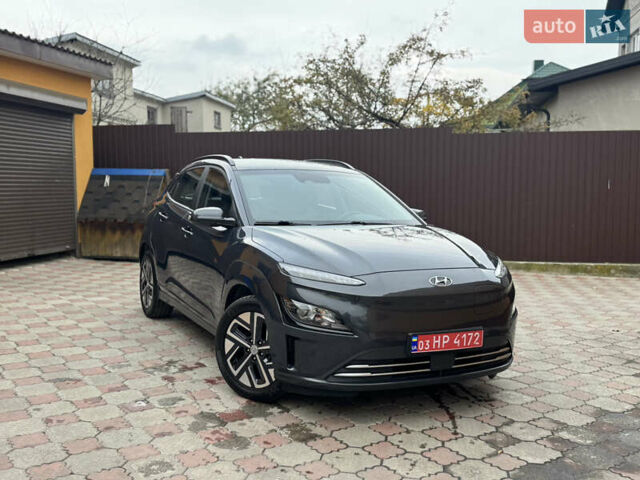 Серый Хендай Kona Electric, объемом двигателя 0 л и пробегом 112 тыс. км за 18999 $, фото 56 на Automoto.ua