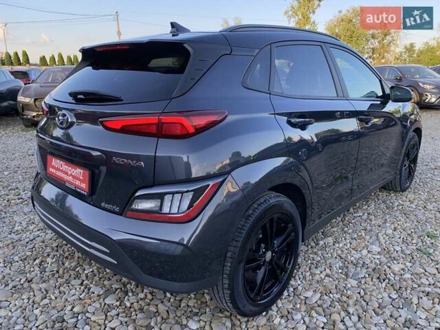 Серый Хендай Kona Electric, объемом двигателя 0 л и пробегом 115 тыс. км за 20600 $, фото 15 на Automoto.ua