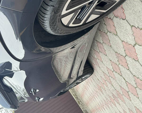 Серый Хендай Kona Electric, объемом двигателя 0 л и пробегом 112 тыс. км за 18999 $, фото 40 на Automoto.ua