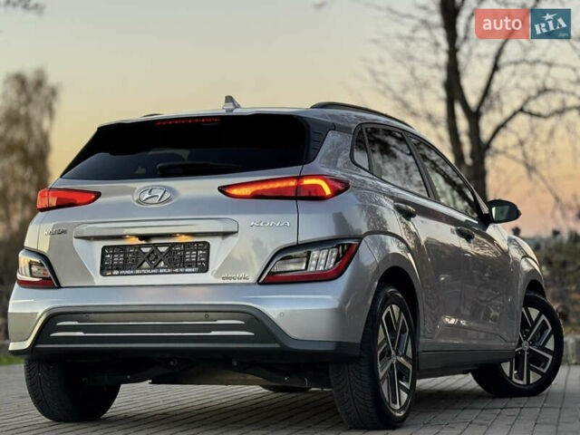 Серый Хендай Kona Electric, объемом двигателя 0 л и пробегом 80 тыс. км за 20700 $, фото 32 на Automoto.ua