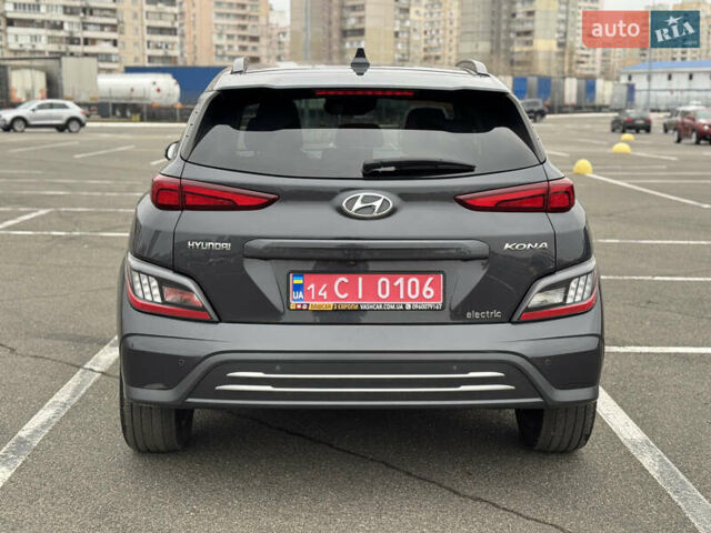 Серый Хендай Kona Electric, объемом двигателя 0 л и пробегом 50 тыс. км за 18500 $, фото 19 на Automoto.ua