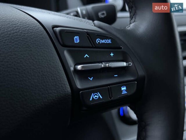 Сірий Хендай Kona Electric, об'ємом двигуна 0 л та пробігом 55 тис. км за 18500 $, фото 8 на Automoto.ua