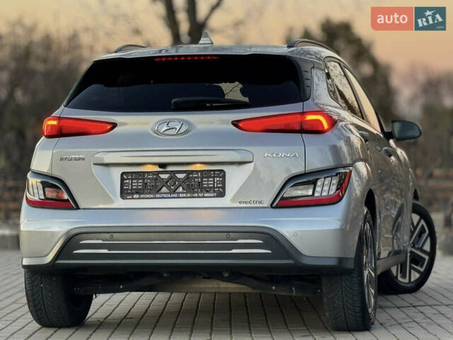 Серый Хендай Kona Electric, объемом двигателя 0 л и пробегом 80 тыс. км за 20700 $, фото 34 на Automoto.ua