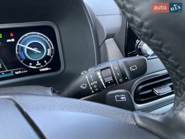 Серый Хендай Kona Electric, объемом двигателя 0 л и пробегом 115 тыс. км за 20600 $, фото 33 на Automoto.ua