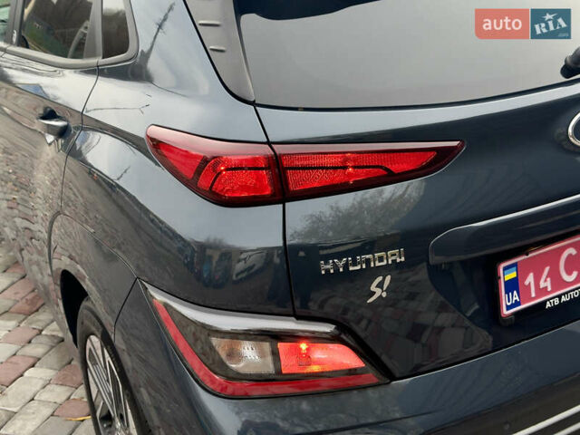 Сірий Хендай Kona Electric, об'ємом двигуна 0 л та пробігом 48 тис. км за 17500 $, фото 8 на Automoto.ua