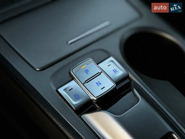 Серый Хендай Kona Electric, объемом двигателя 0 л и пробегом 80 тыс. км за 20700 $, фото 55 на Automoto.ua