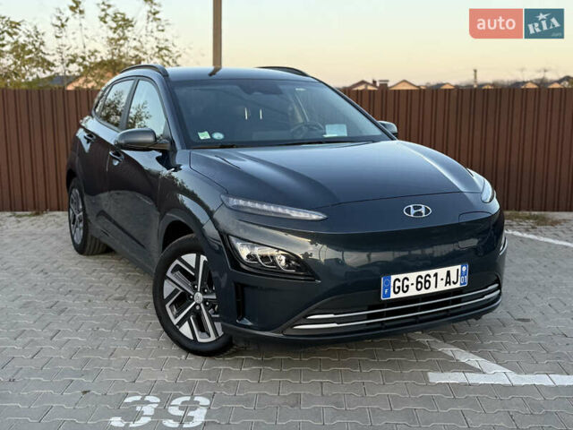 Сірий Хендай Kona Electric, об'ємом двигуна 0 л та пробігом 41 тис. км за 18650 $, фото 11 на Automoto.ua