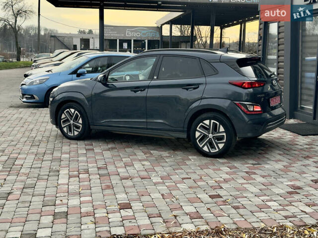 Сірий Хендай Kona Electric, об'ємом двигуна 0 л та пробігом 48 тис. км за 17500 $, фото 6 на Automoto.ua
