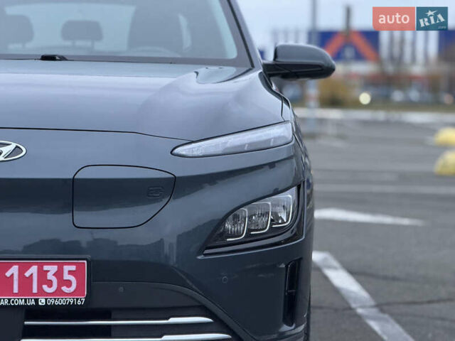 Сірий Хендай Kona Electric, об'ємом двигуна 0 л та пробігом 55 тис. км за 18500 $, фото 21 на Automoto.ua