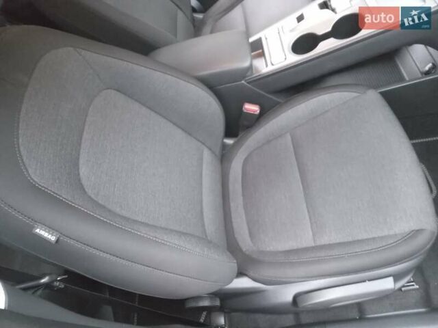 Сірий Хендай Kona Electric, об'ємом двигуна 0 л та пробігом 59 тис. км за 16890 $, фото 41 на Automoto.ua