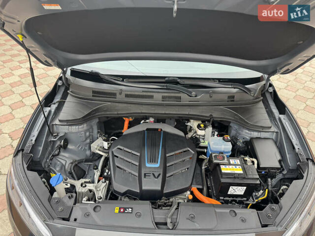 Сірий Хендай Kona Electric, об'ємом двигуна 0 л та пробігом 112 тис. км за 18999 $, фото 35 на Automoto.ua