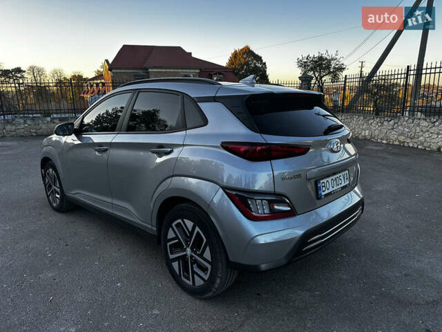 Серый Хендай Kona Electric, объемом двигателя 0 л и пробегом 55 тыс. км за 22000 $, фото 8 на Automoto.ua