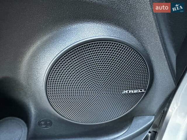 Серый Хендай Kona Electric, объемом двигателя 0 л и пробегом 55 тыс. км за 22000 $, фото 24 на Automoto.ua