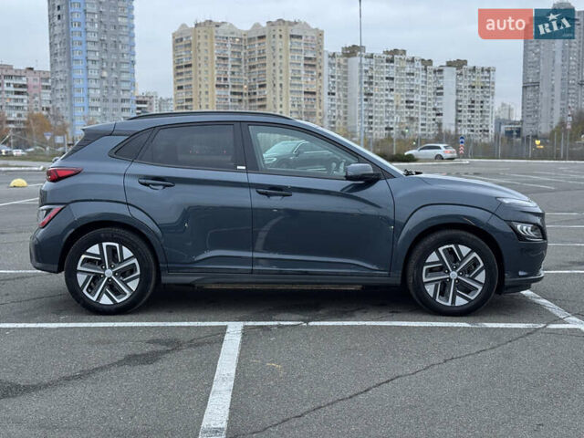 Сірий Хендай Kona Electric, об'ємом двигуна 0 л та пробігом 55 тис. км за 18500 $, фото 19 на Automoto.ua
