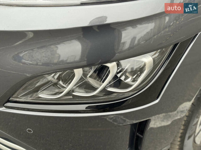 Серый Хендай Kona Electric, объемом двигателя 0 л и пробегом 50 тыс. км за 18500 $, фото 11 на Automoto.ua