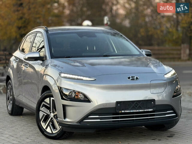 Серый Хендай Kona Electric, объемом двигателя 0 л и пробегом 80 тыс. км за 20700 $, фото 31 на Automoto.ua