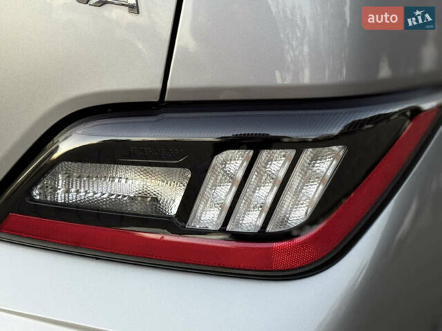 Серый Хендай Kona Electric, объемом двигателя 0 л и пробегом 80 тыс. км за 20700 $, фото 23 на Automoto.ua