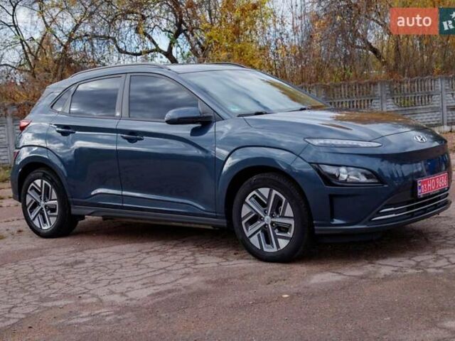 Серый Хендай Kona Electric, объемом двигателя 0 л и пробегом 46 тыс. км за 17950 $, фото 5 на Automoto.ua