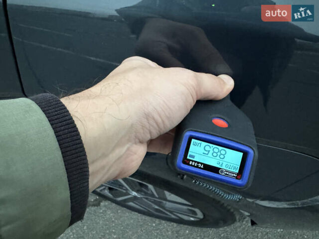 Сірий Хендай Kona Electric, об'ємом двигуна 0 л та пробігом 55 тис. км за 18500 $, фото 49 на Automoto.ua