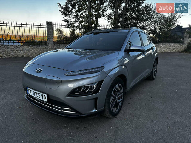 Серый Хендай Kona Electric, объемом двигателя 0 л и пробегом 55 тыс. км за 22000 $, фото 5 на Automoto.ua