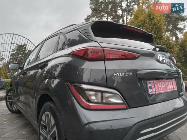 Сірий Хендай Kona Electric, об'ємом двигуна 0 л та пробігом 59 тис. км за 16890 $, фото 60 на Automoto.ua