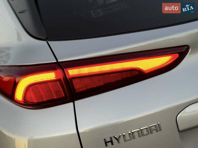 Серый Хендай Kona Electric, объемом двигателя 0 л и пробегом 80 тыс. км за 20700 $, фото 16 на Automoto.ua