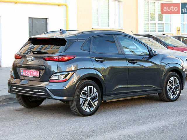 Сірий Хендай Kona Electric, об'ємом двигуна 0 л та пробігом 37 тис. км за 19300 $, фото 6 на Automoto.ua