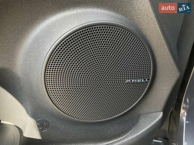 Серый Хендай Kona Electric, объемом двигателя 0 л и пробегом 115 тыс. км за 20600 $, фото 4 на Automoto.ua