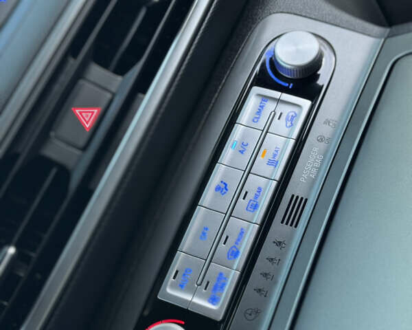 Сірий Хендай Kona Electric, об'ємом двигуна 0 л та пробігом 69 тис. км за 20700 $, фото 64 на Automoto.ua